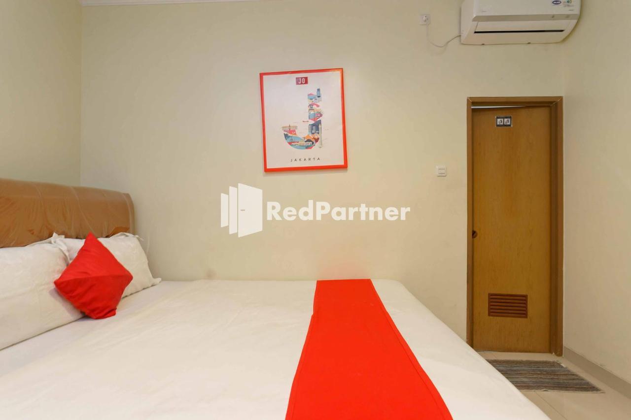 Jo Residence Syariah Redpartner Джакарта Экстерьер фото